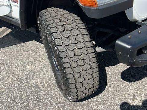 Used 2018 Jeep Wrangler Unlimited Rubicon AWD/4WD image 11