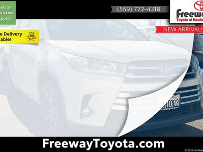 Certified 2018 Toyota Highlander XLE w/ Carpet Mat Package (TMS)