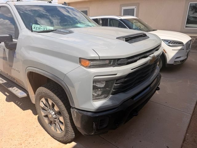 Used 2024 Chevrolet Silverado 2500 Custom w/ Custom Value Package AWD/4WD image 2