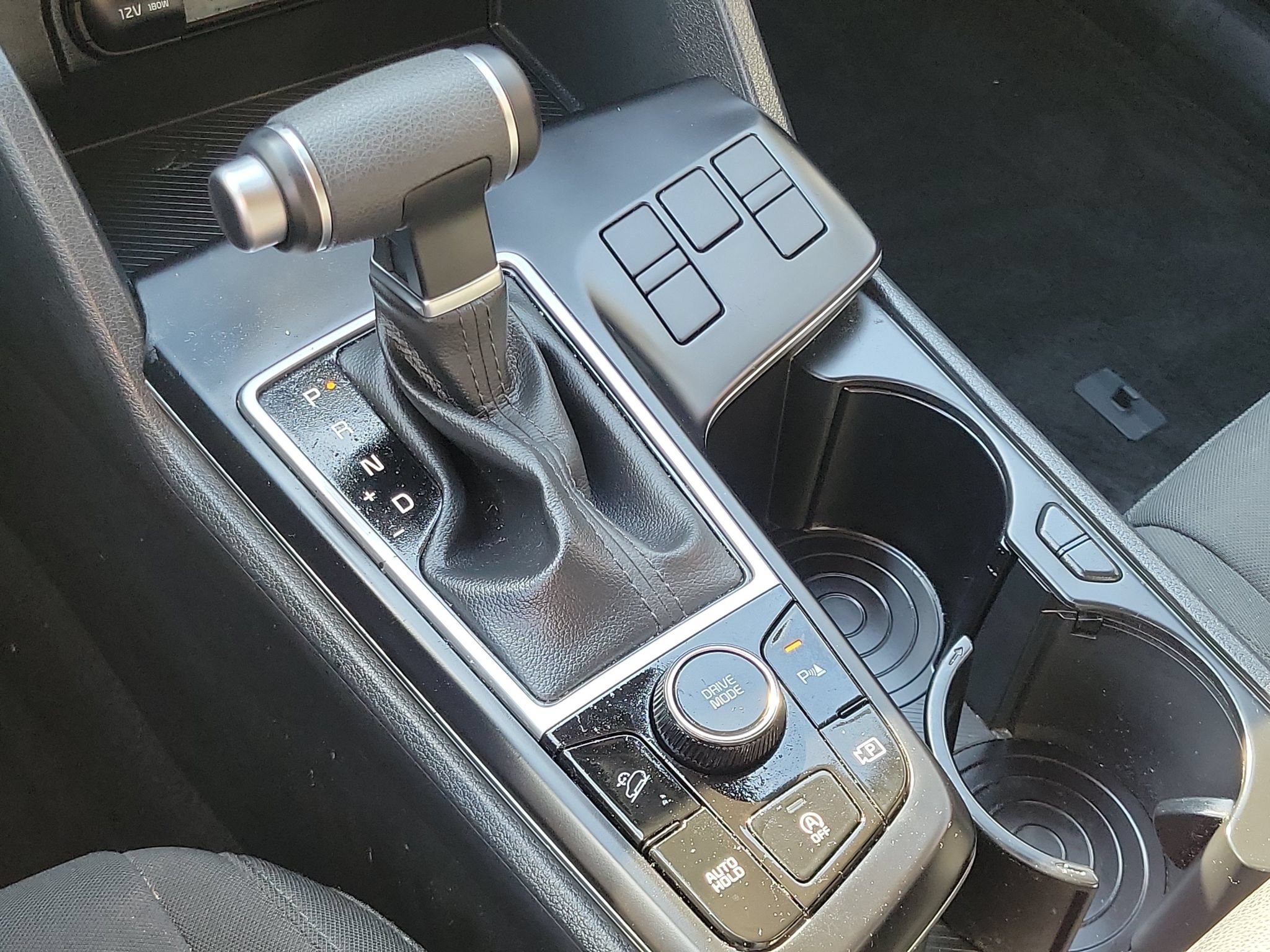 Used 2025 Kia Sportage LX FWD image 19