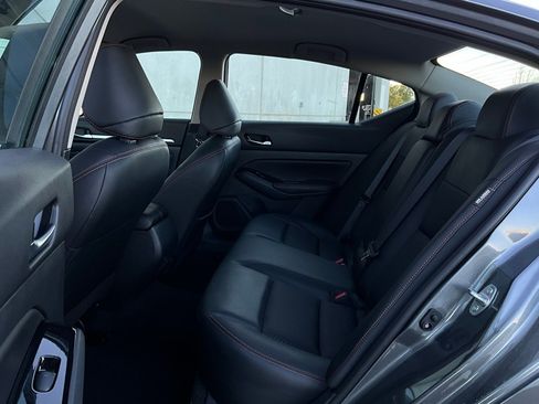 Used 2025 Nissan Altima 2.5 SR image 12