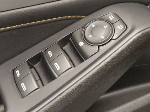 Used 2021 Chevrolet Traverse RS w/ LPO, 'HIT The Road' Package FWD image 27