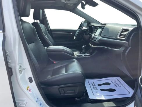 Used 2019 Toyota Highlander Limited AWD/4WD image 23