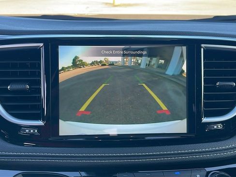 New 2025 Chrysler Pacifica Limited image 25