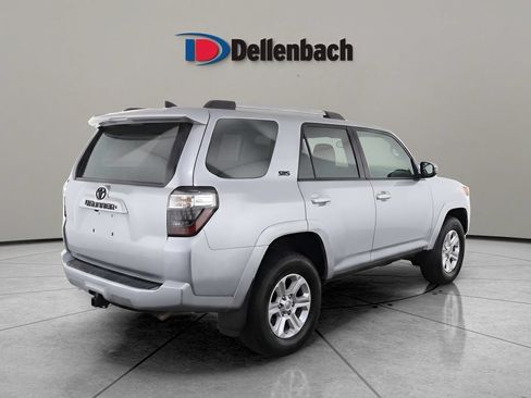 Used 2021 Toyota 4Runner SR5 Premium w/ Moonroof Package AWD/4WD image 7