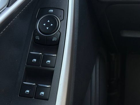 Used 2023 Ford Explorer XLT w/ Equipment Group 202A RWD image 23