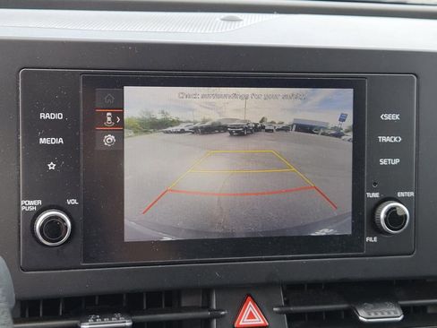 Used 2023 Kia Sportage LX image 18