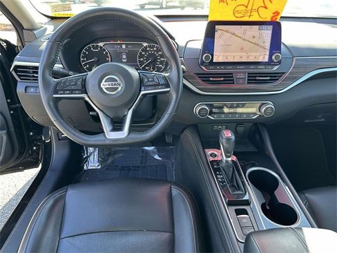 Used 2021 Nissan Altima 2.5 SL image 2
