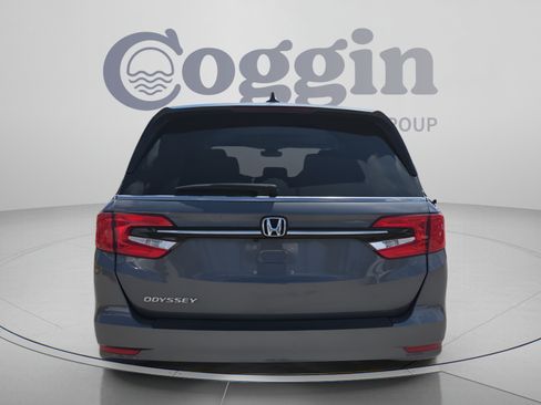 Certified 2024 Honda Odyssey EX-L image 4