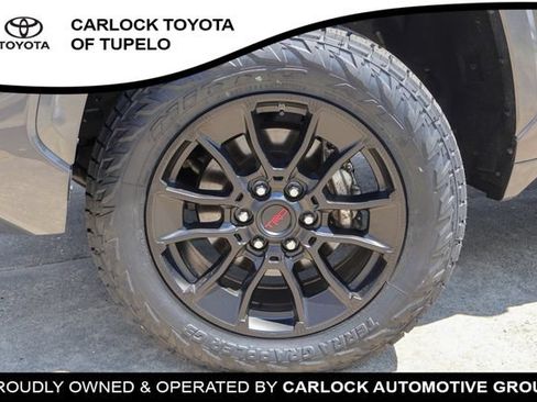 Used 2024 Toyota Tundra Limited AWD/4WD image 32