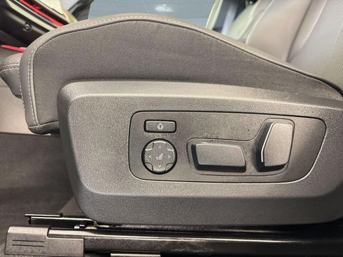 Used 2025 BMW X3 xDrive30i w/ Premium Package AWD/4WD image 12