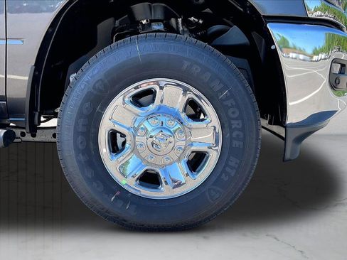 New 2026 RAM 2500 Tradesman AWD/4WD image 29