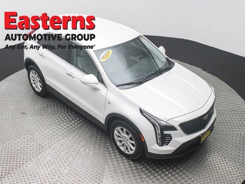 Used 2019 Cadillac XT4 Luxury AWD/4WD image 3