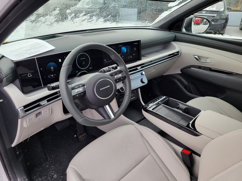 Used 2025 Hyundai Tucson Limited image 18