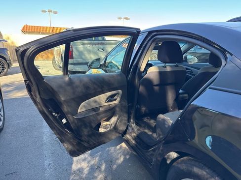 Used 2016 Chevrolet Cruze LS image 11