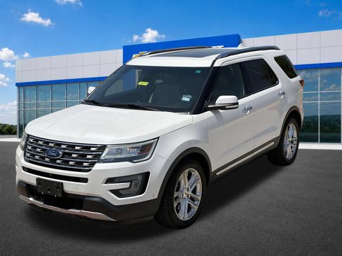 Used 2016 Ford Explorer Limited w/ Equipment Group 301A FWD image 11