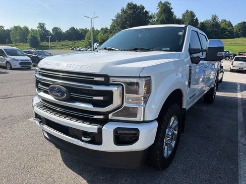 Used 2022 Ford F350 Platinum AWD/4WD image 2
