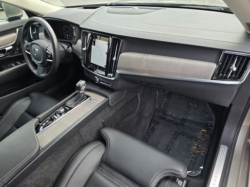 Used 2021 Volvo S90 T6 Inscription image 31