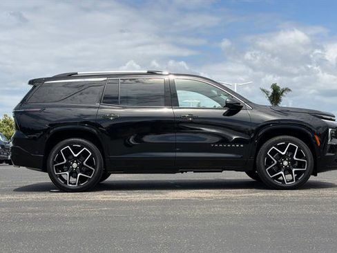 New 2026 Chevrolet Traverse High Country AWD/4WD image 3