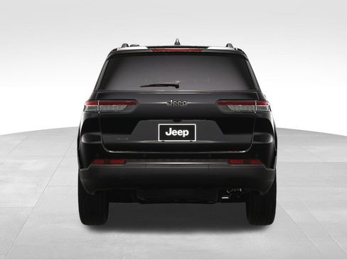 New 2025 Jeep Grand Cherokee L Altitude image 11