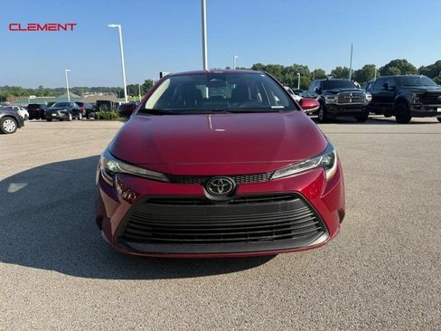 Used 2026 Toyota Corolla LE FWD image 11