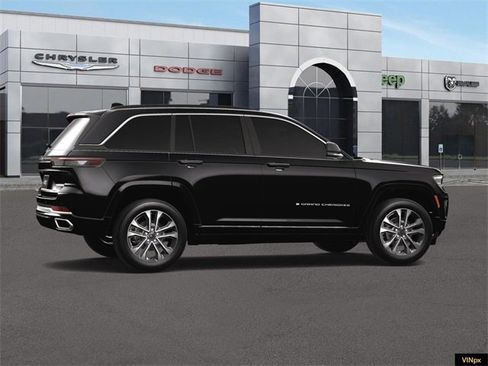 New 2025 Jeep Grand Cherokee Overland w/ Luxury Tech Group IV image 15