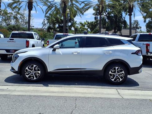 Certified 2025 Kia Sportage EX AWD/4WD image 2