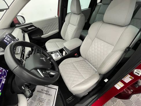 Used 2023 Mitsubishi Outlander SEL image 20