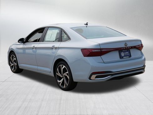 Certified 2026 Volkswagen Jetta SEL FWD image 5