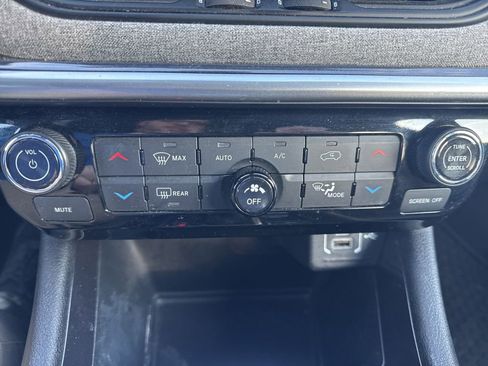 Used 2023 Jeep Compass Latitude w/ Convenience Group image 8