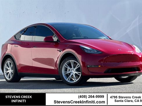 Used 2022 Tesla Model Y Long Range image 1