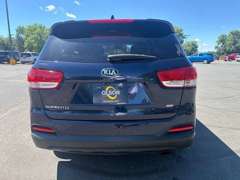 Used 2016 Kia Sorento AWD w/ LX Convenience Package image 6