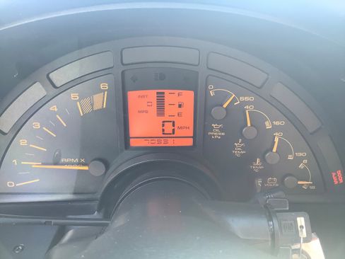 Used 1991 Chevrolet Corvette Coupe image 21