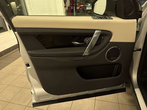 Used 2025 Land Rover Discovery Sport S AWD/4WD image 29