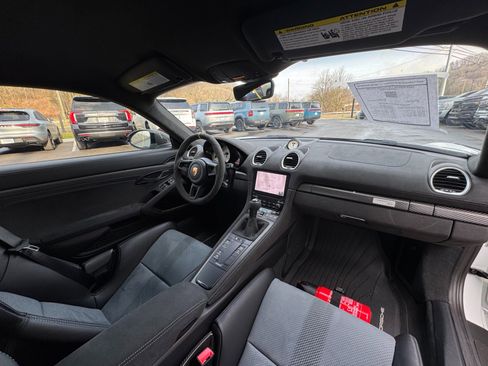 Used 2023 Porsche 718 Cayman GT4 RS image 19