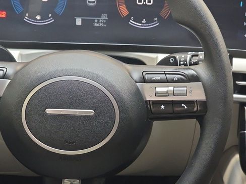 Certified 2025 Hyundai Tucson SE image 17