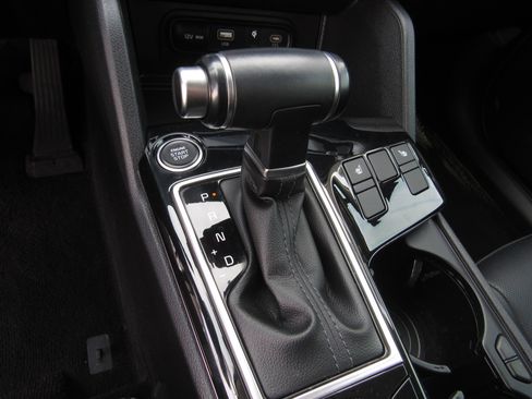 Used 2024 Kia Sportage SX image 23