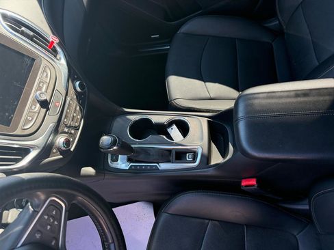 Used 2018 Chevrolet Equinox Premier image 23