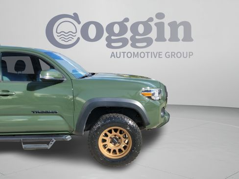 Used 2021 Toyota Tacoma TRD Off-Road AWD/4WD image 36