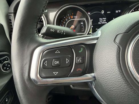 Used 2019 Jeep Wrangler Unlimited Sahara image 38