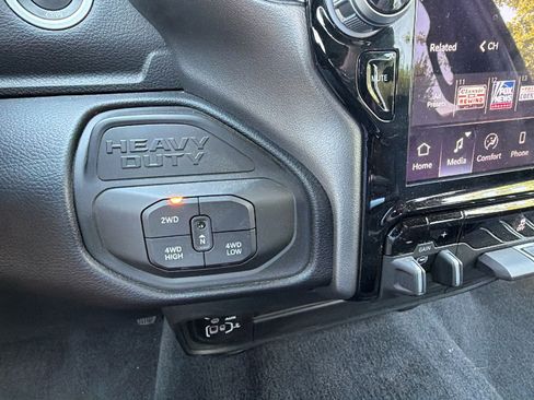 Used 2026 RAM 2500 Big Horn AWD/4WD image 30