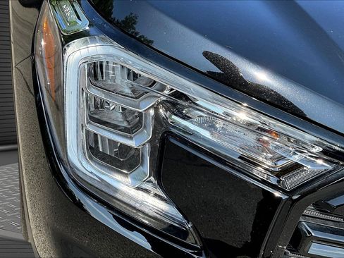 Used 2023 GMC Terrain SLE w/ Driver Convenience Package AWD/4WD image 23