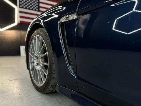 Used 2013 Porsche Panamera 4 Platinum Edition AWD/4WD image 13