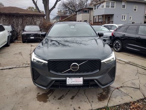 New 2026 Volvo XC60 B5 Plus w/ Climate Package image 5