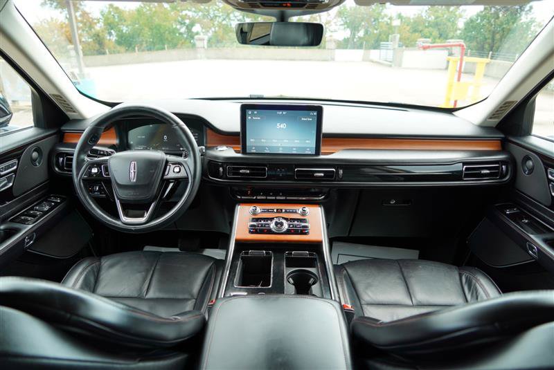 Used 2020 Lincoln Aviator Reserve AWD/4WD image 38