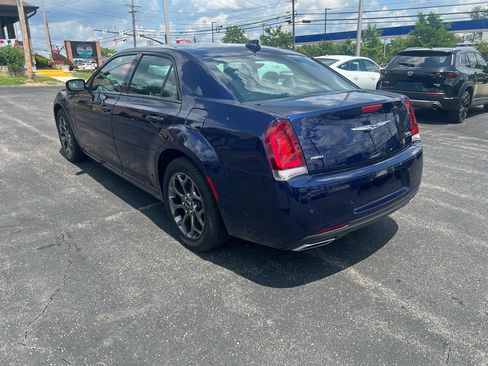 Used 2015 Chrysler 300 S w/ 300S Premium Group AWD/4WD image 7
