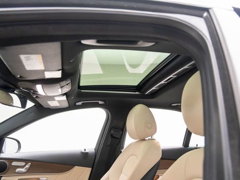Used 2019 Mercedes-Benz C 300 4MATIC Sedan image 16