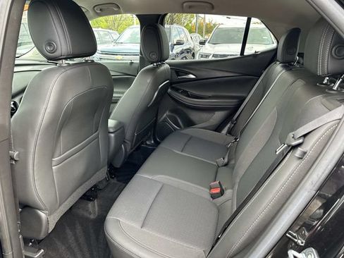 Used 2023 Buick Encore GX Preferred w/ Cold Weather Comfort Package AWD/4WD image 13