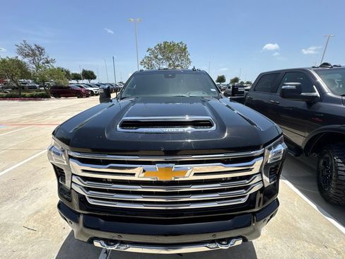 Used 2024 Chevrolet Silverado 3500 High Country w/ High Country Premium Package AWD/4WD image 15