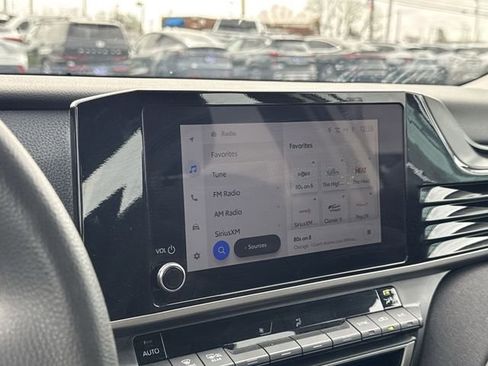 Used 2025 Toyota Camry LE image 17